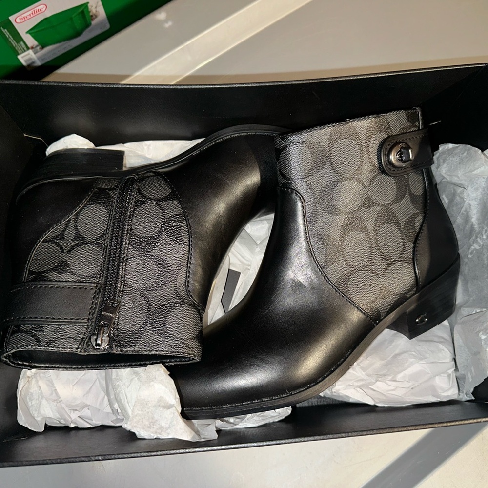 Coach boots